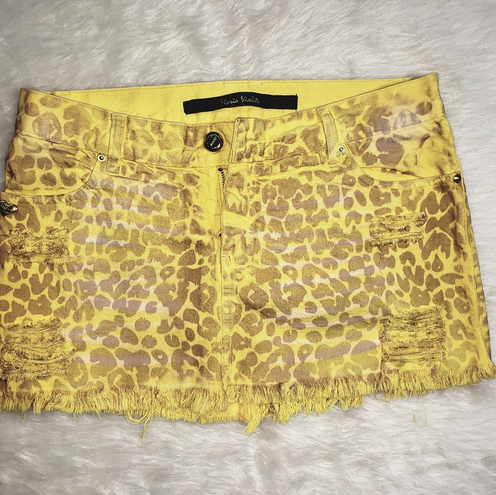 Yellow Jean skirt with hold paw design pattern s-m